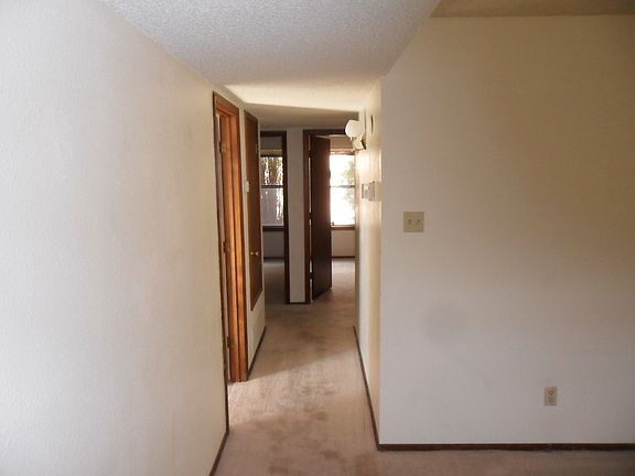 5th image of 704 Monte Alto Dr NE