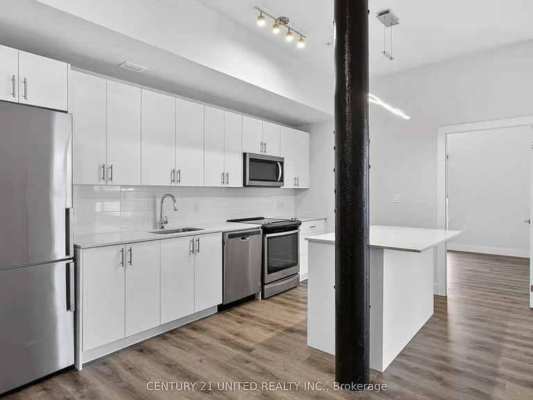 475 George St N #202 — Photo 3