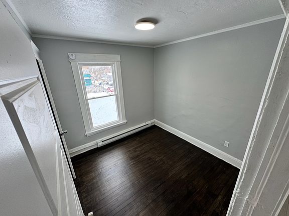 4th image of 325 Richmond Ave #2F
