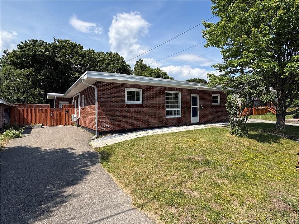 1st image of 15 Corkery St #13