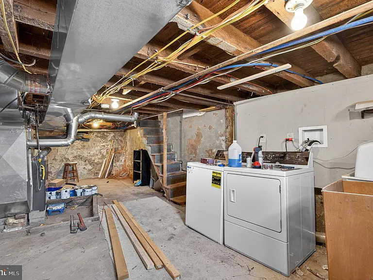 1705 Montrose St — Photo 28