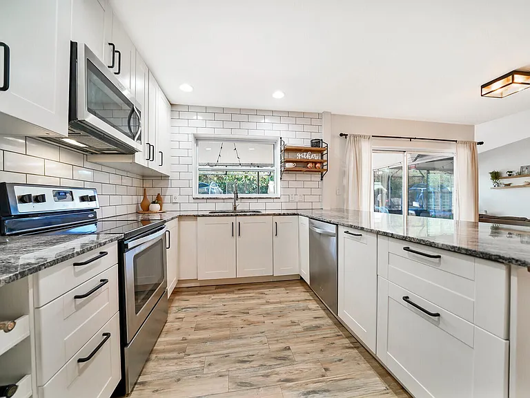 3048 NW 25th Way — Photo 10