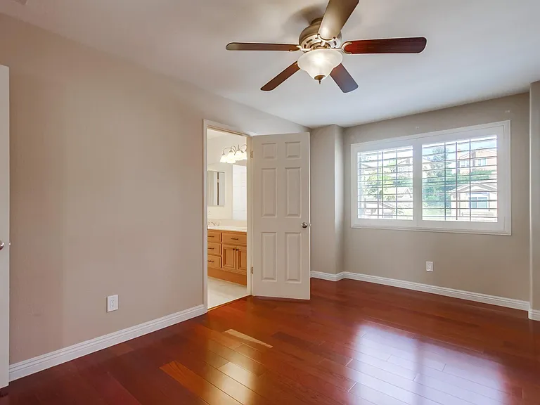 13945 Lewiston St — Photo 27