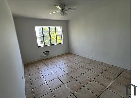 3 bed, $2,100 — Photo 4