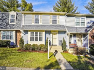 10202 Roberts Common Ln, Burke, VA 22015