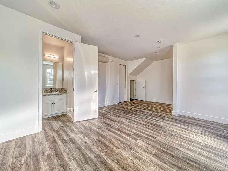 2183 Kenrick Ln — Photo 5