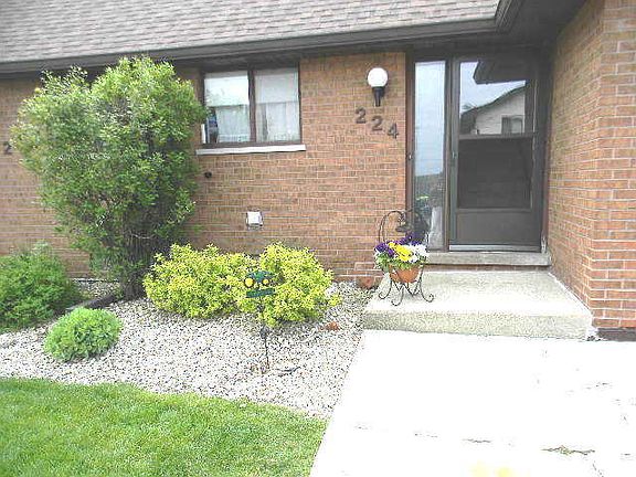 2nd image of 224 Fairview Dr #15