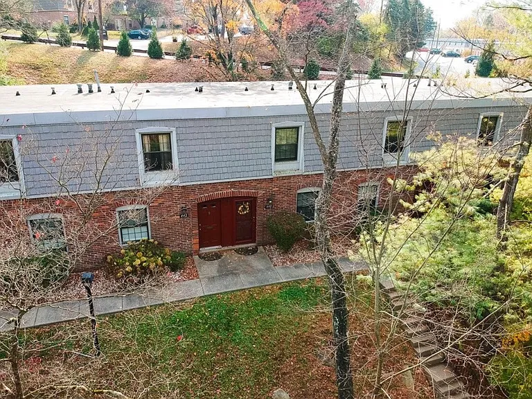 440 Country View Ct — Photo 2