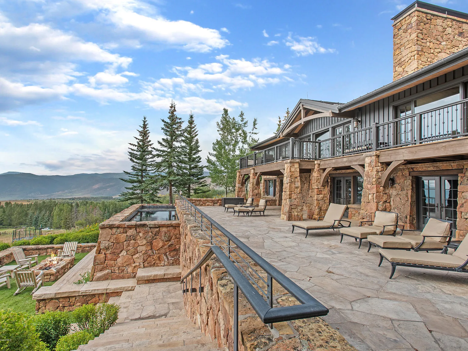 7 bed, 8.5 bath, 6483 sqft, $125,000 — Photo 3