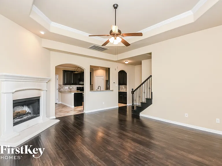 7428 Durness Dr — Photo 2