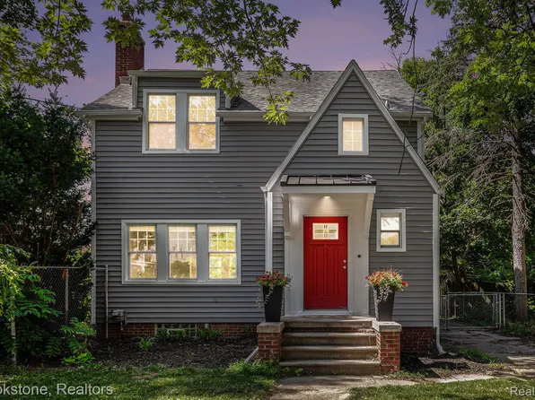 159 Alice Ave, Bloomfield Hills, MI 48302
