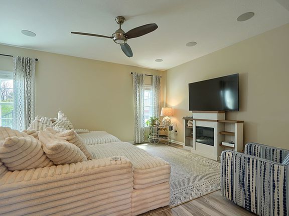 4th image of 1856 Meadowsweet Dr