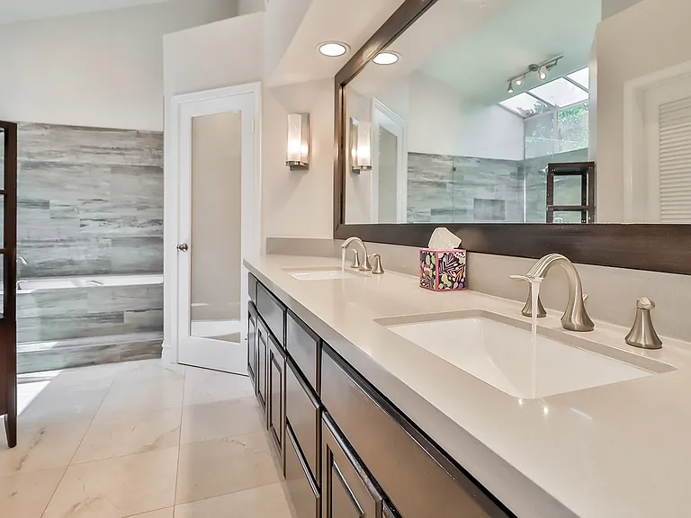 23287 Park Basilico — Photo 40