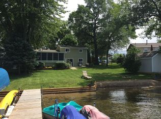 525 Roselane Dr, Howell, MI 48843