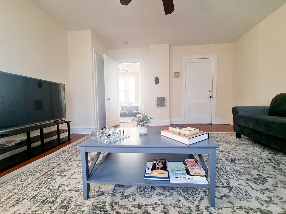 7845 Montgomery Ave #4