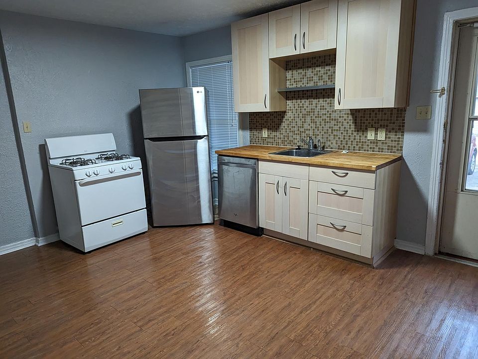1st image of 1231 Kings Hwy APT 1