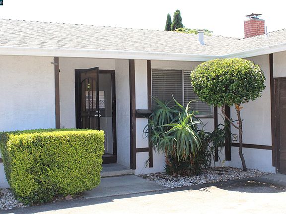 3rd image of 36305 Colbert Pl