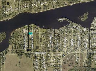 2227 Queen Anne Dr, Fort Myers, FL 33905