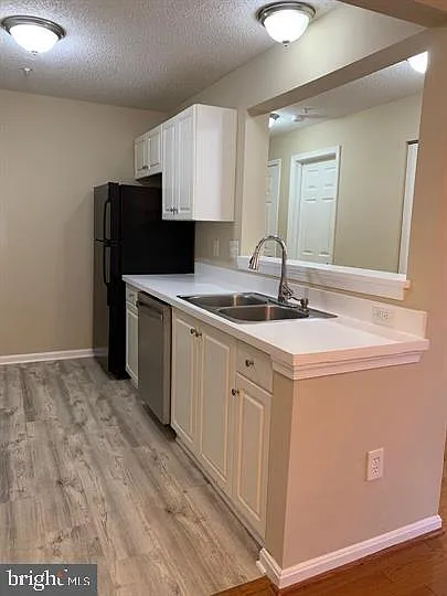 10010 Vanderbilt Cir #5-9 — Photo 11
