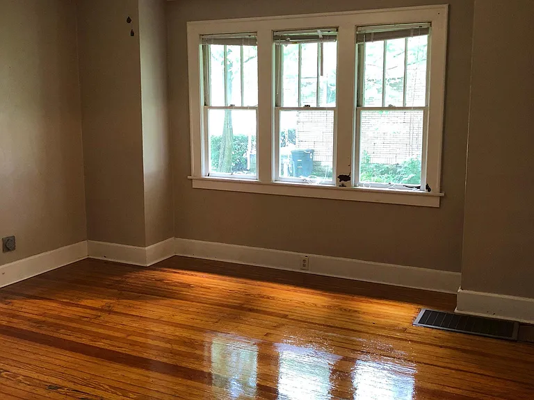 1109 W Rex St — Photo 8