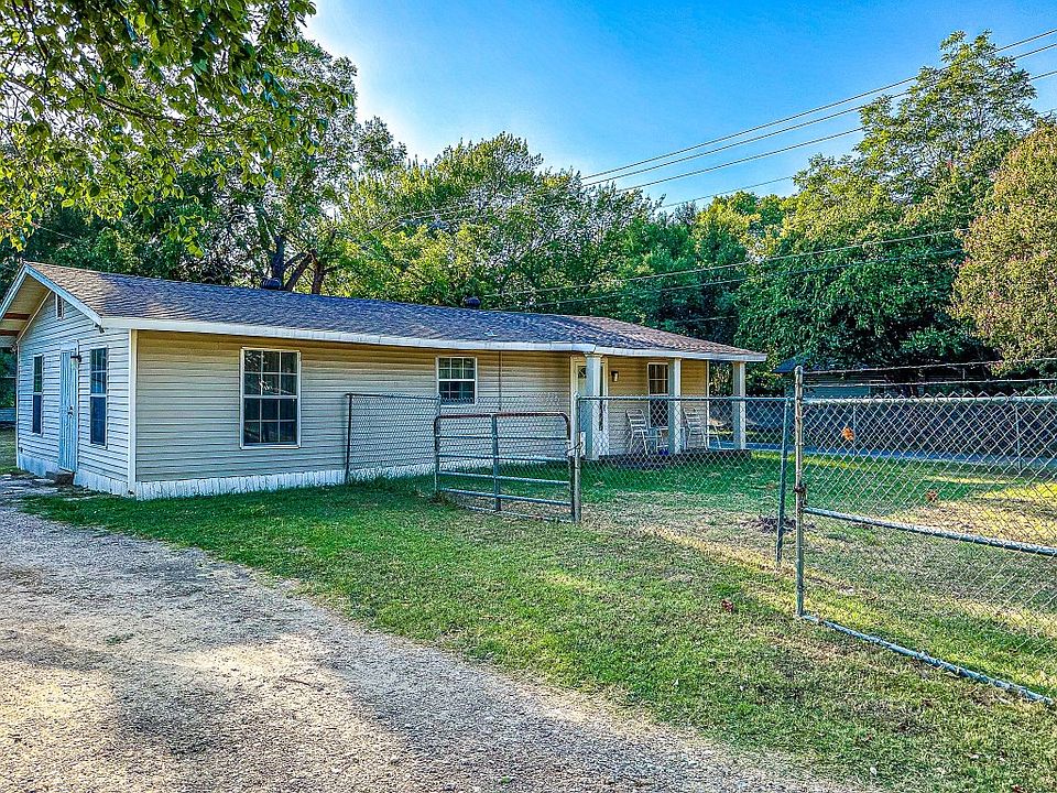 1st image of 2912 Corsicana St