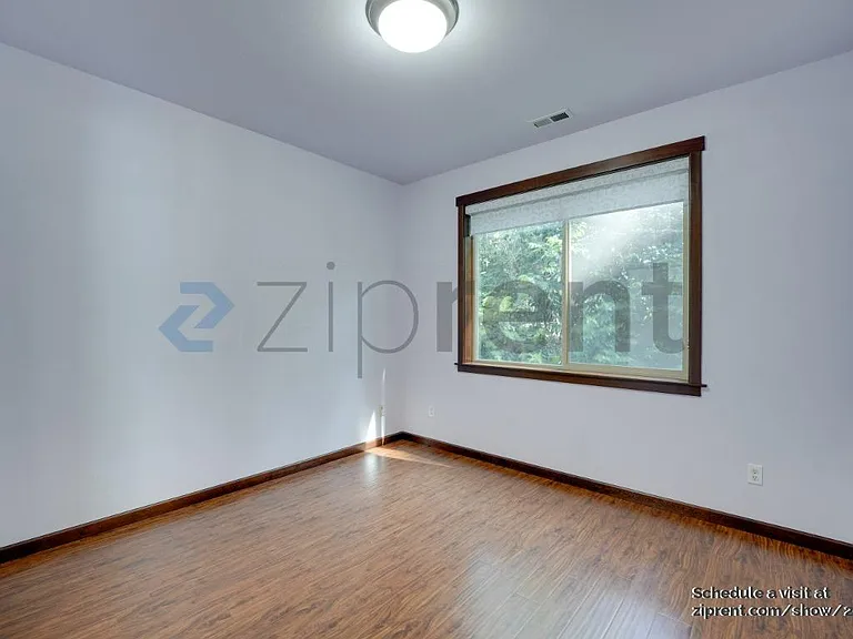 7607 NE 143rd Ct — Photo 12