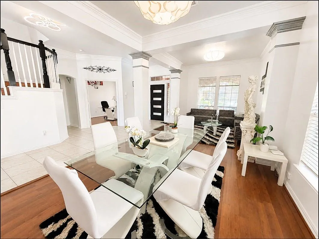 5 bed, 3.5 bath, 3200 sqft, $4,500 — Photo 3