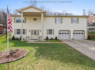 3972 Indian Creek Rd, Elkview, WV 25071