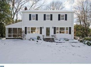 5 Ardsley Rd, Yardley, PA 19067