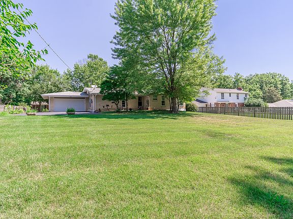 5th image of 14522 Marmont Dr