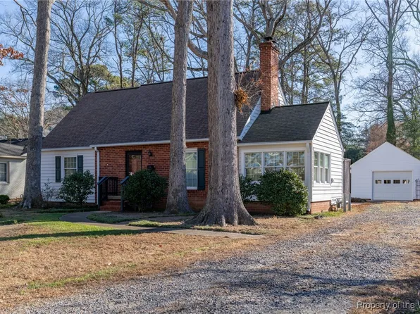 214 Selden Rd, Newport News, VA 23606