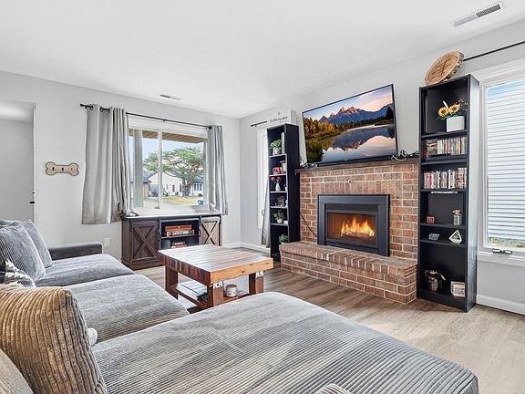 3rd image of 4673 Jackstone Point