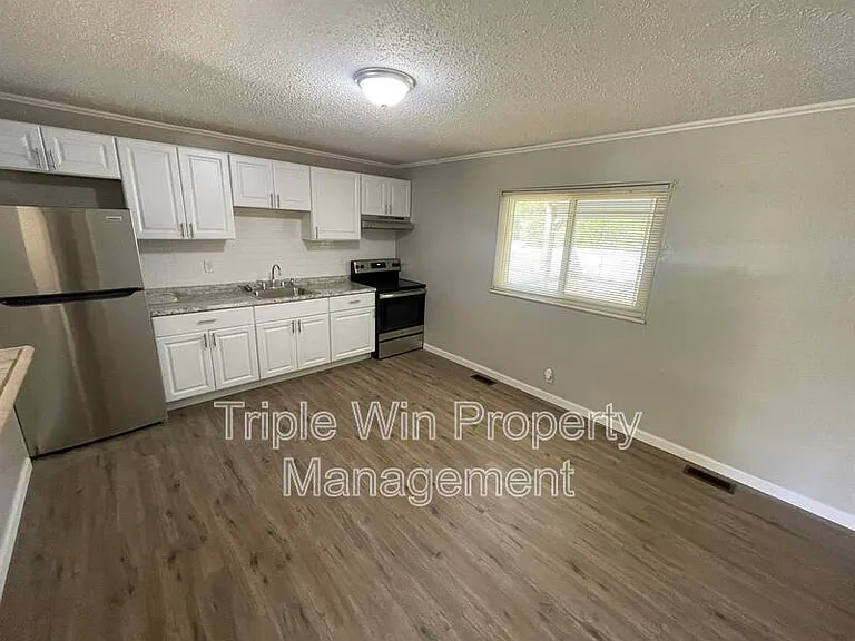 2415 Stoney End Ct — Photo 14