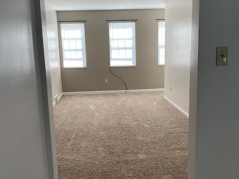 194 Oregon Ave — Photo 13