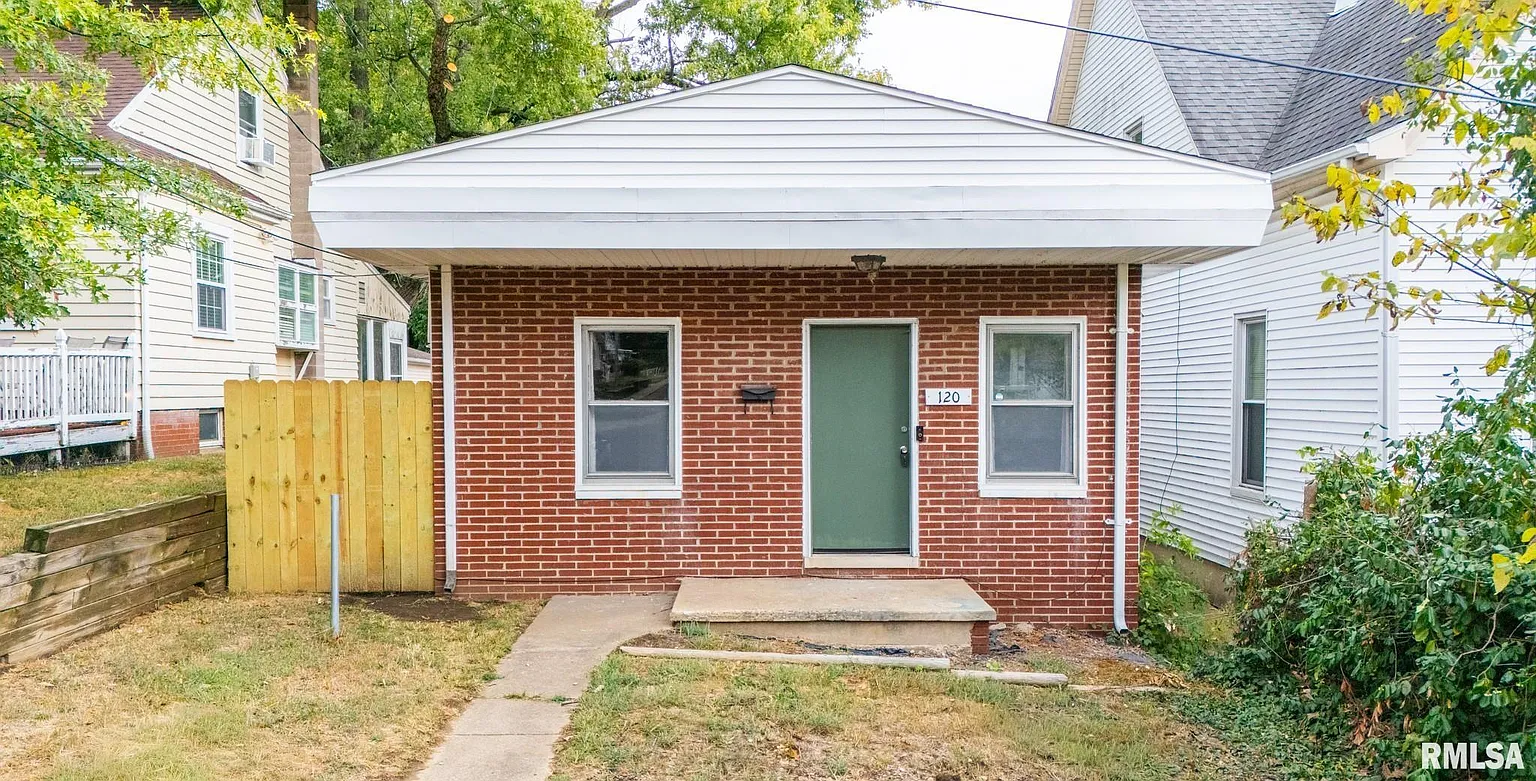 120 S Cedar Ave photo 1