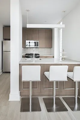 Rented by Red Apple Group | media 6