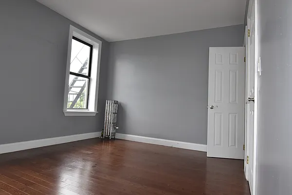 Rented by Zuz Realty | media 8