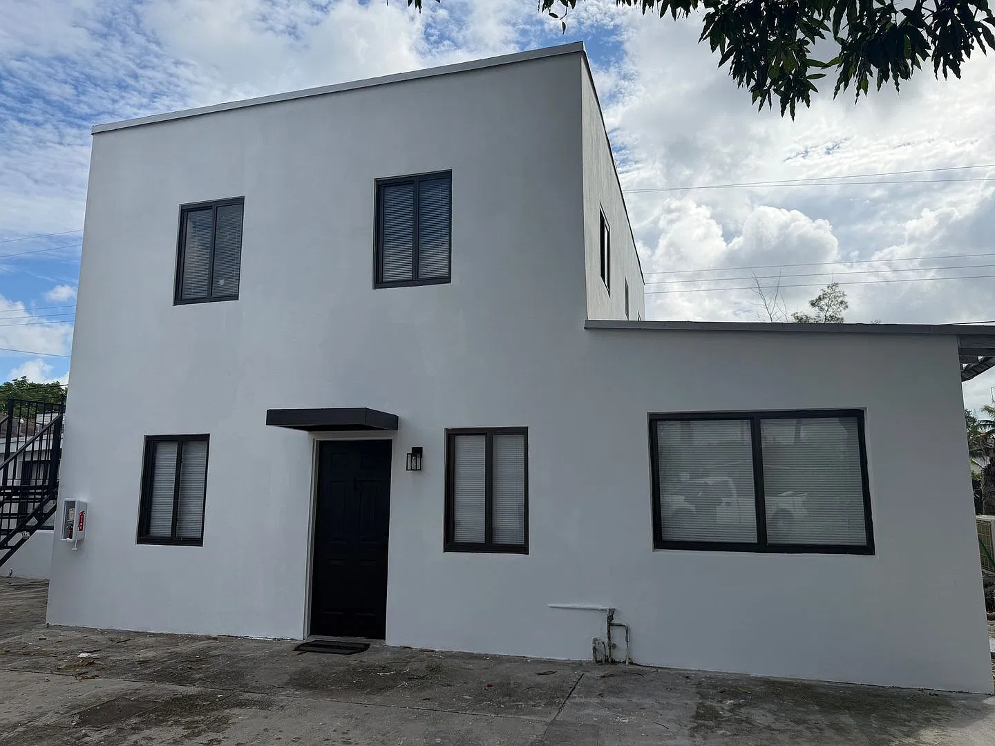 2621 NW 22 Ct. — Photo 3