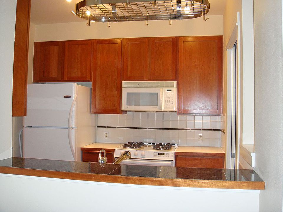 1st image of 109 2nd St S APT 530