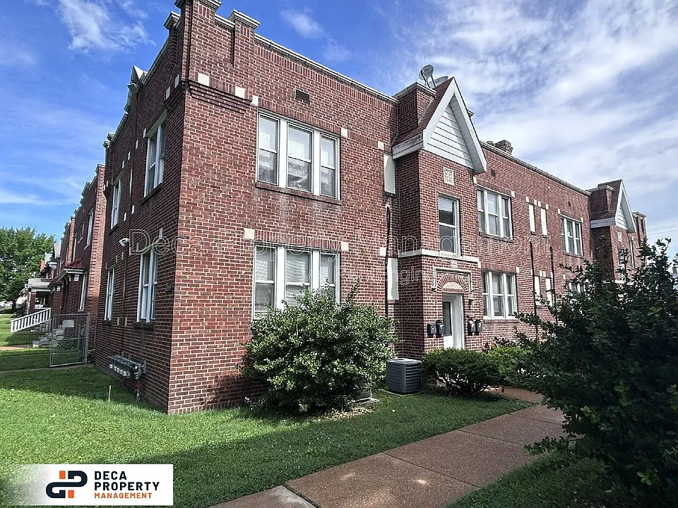 4233 Ellenwood Ave #204