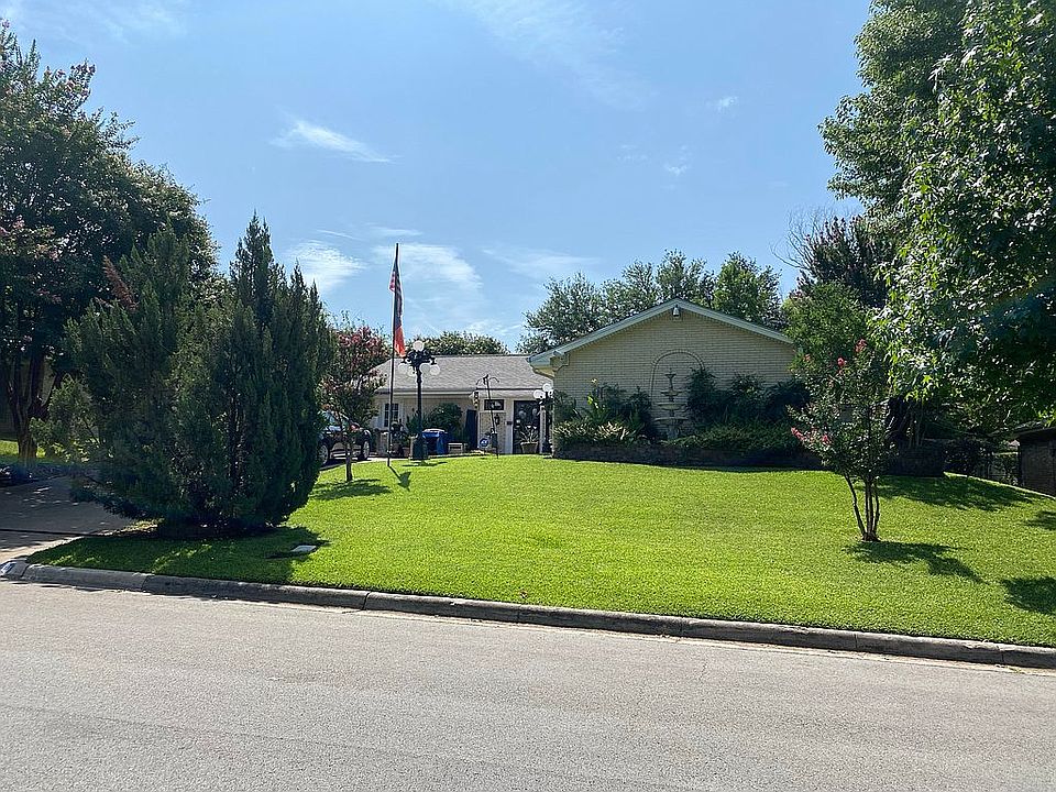 1st image of 6421 Winifred Dr