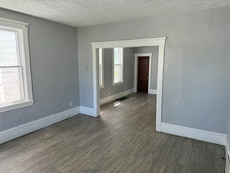 1502 Long Ave #1 — Photo 2