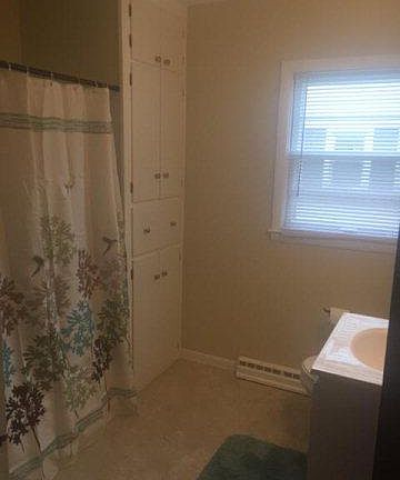 5th image of 548 Carolyn Dr