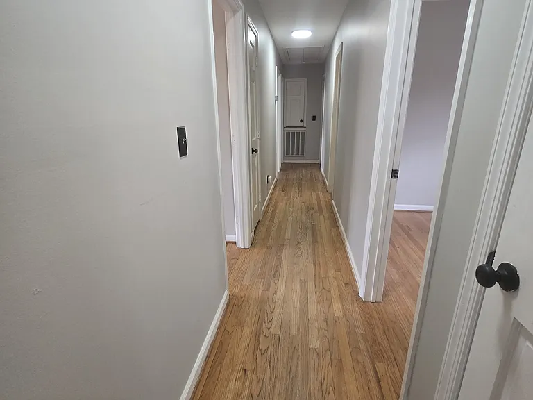 2439 Dartmouth Dr — Photo 10