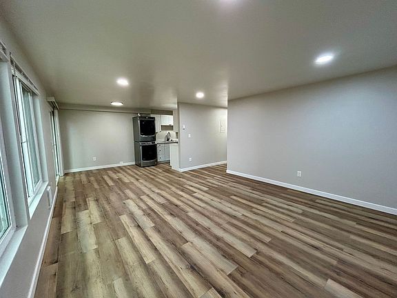 3rd image of 12316 32nd Ave NE APT 102
