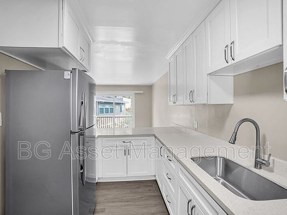 4th image of 1400 Yuba Ave #9
