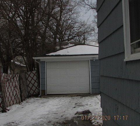 3rd image of 13820 Park Ave