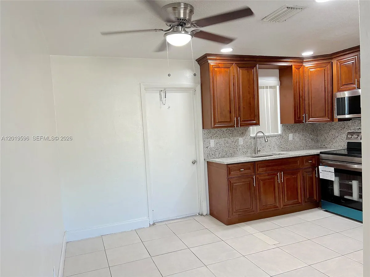 Building Photo - 1826 N 22nd Ave #1826