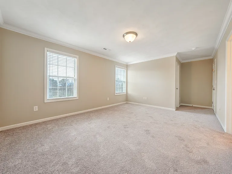 2329 Jenny Ln — Photo 15