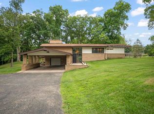 10840 N Oak Lynn Dr, Peoria, IL 61615